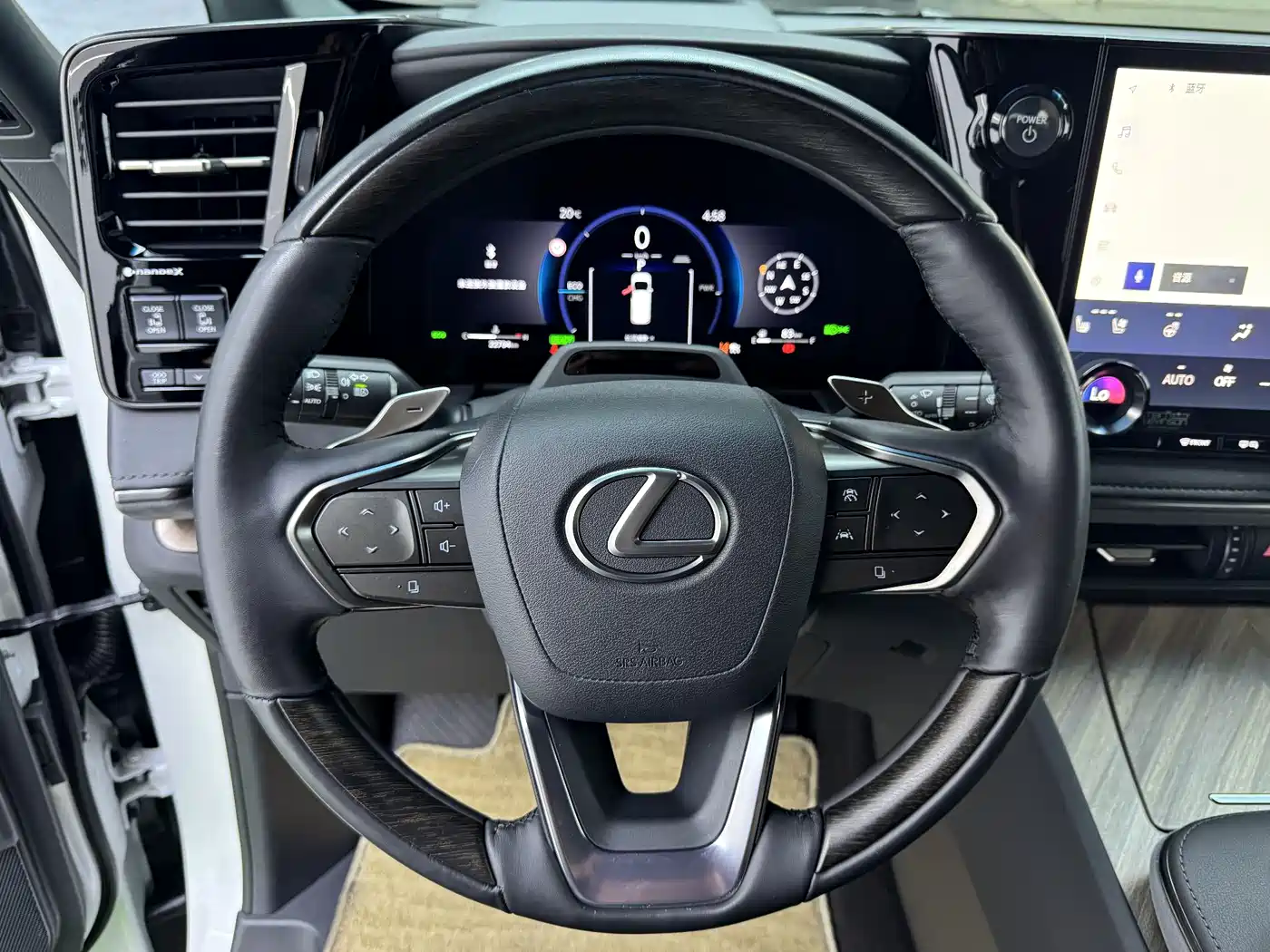 Lexus LM 2023 500h 6-Seater Prestige Edition фото 20
