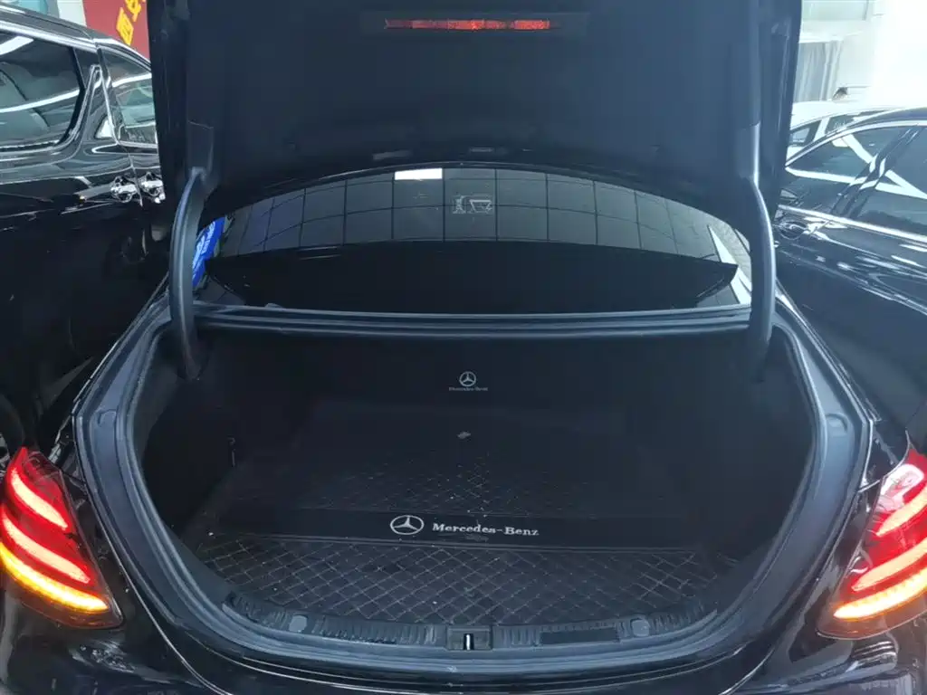 Mercedes-Benz E-Class 2020 E 260 L Sport 4MATIC фото 19