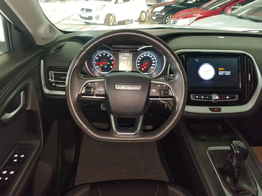 Jetour X70M 2022 2022 1.5T Manual Avant-garde Partner 7-seater