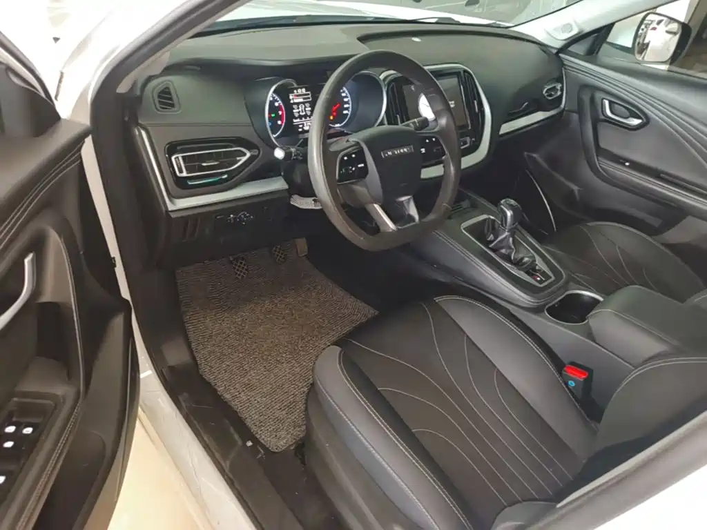 Jetour X70M 2022 2022 1.5T Manual Avant-garde Partner 7-seater