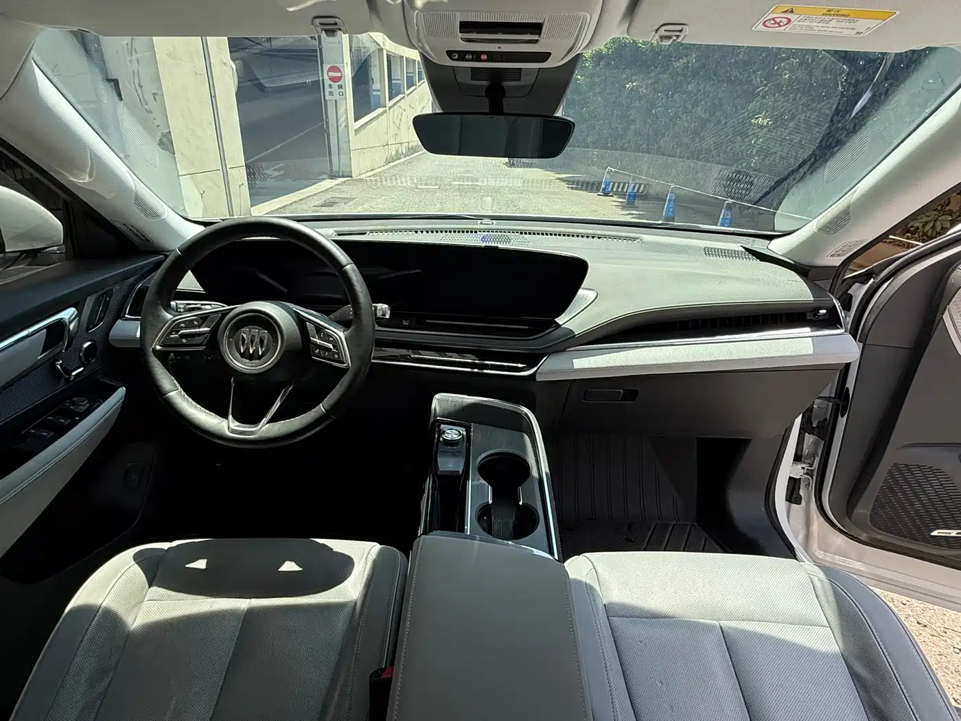 Buick E5 2023 Premium Standard Range Edition фото 9