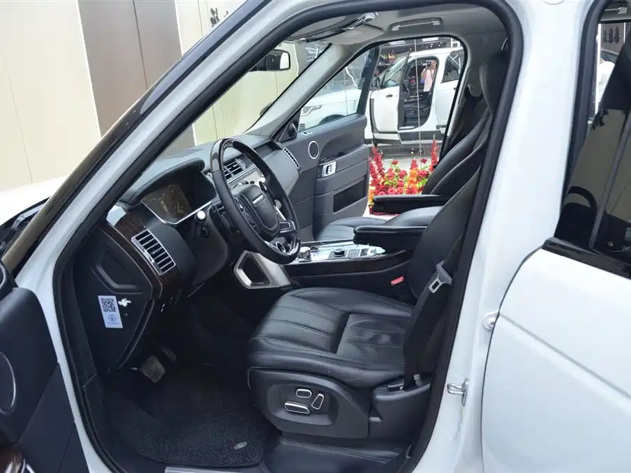 Land Rover Range Rover 2015 3.0 SC V6 Vogue фото 4