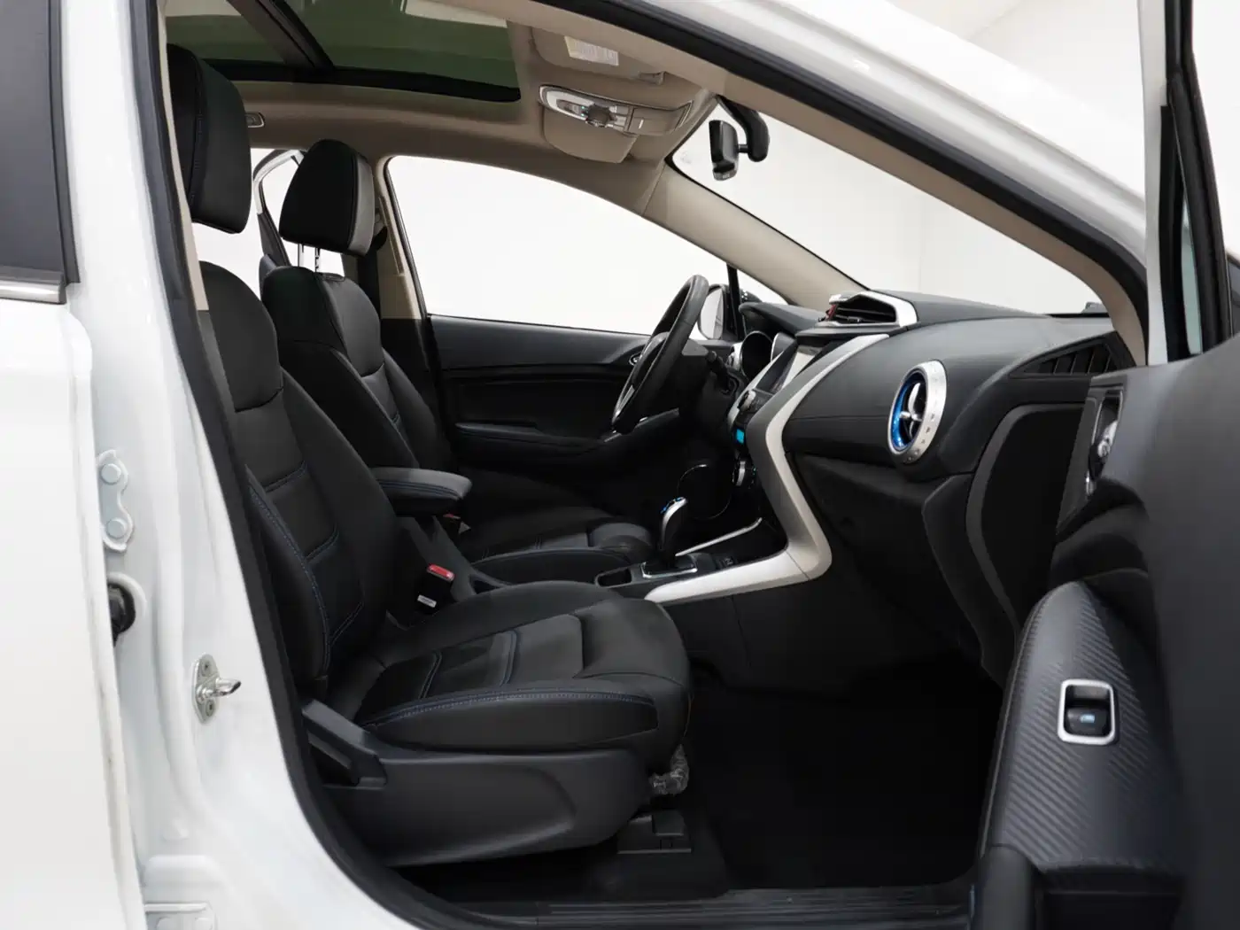 BYD Yuan New Energy 2019 2019 EV360 Smart Connect Premium Edition
