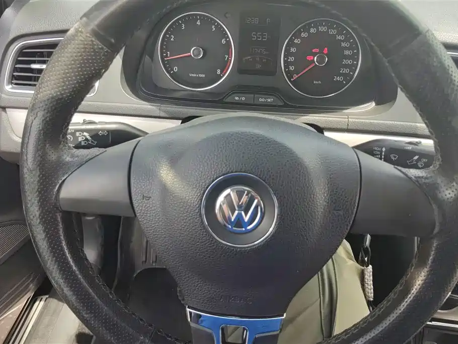 Volkswagen Lavida 2013 1.4TSI DSG Comfort Edition фото 15