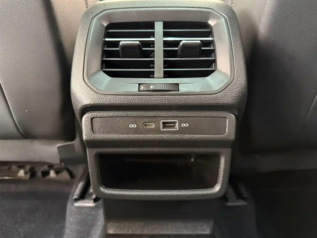 Volkswagen Tharu 2021 280TSI 2WD Luxury Plus фото 19