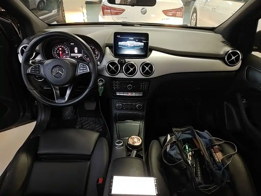 Mercedes-Benz B-Class 2017 B 200 Dynamic фото 6