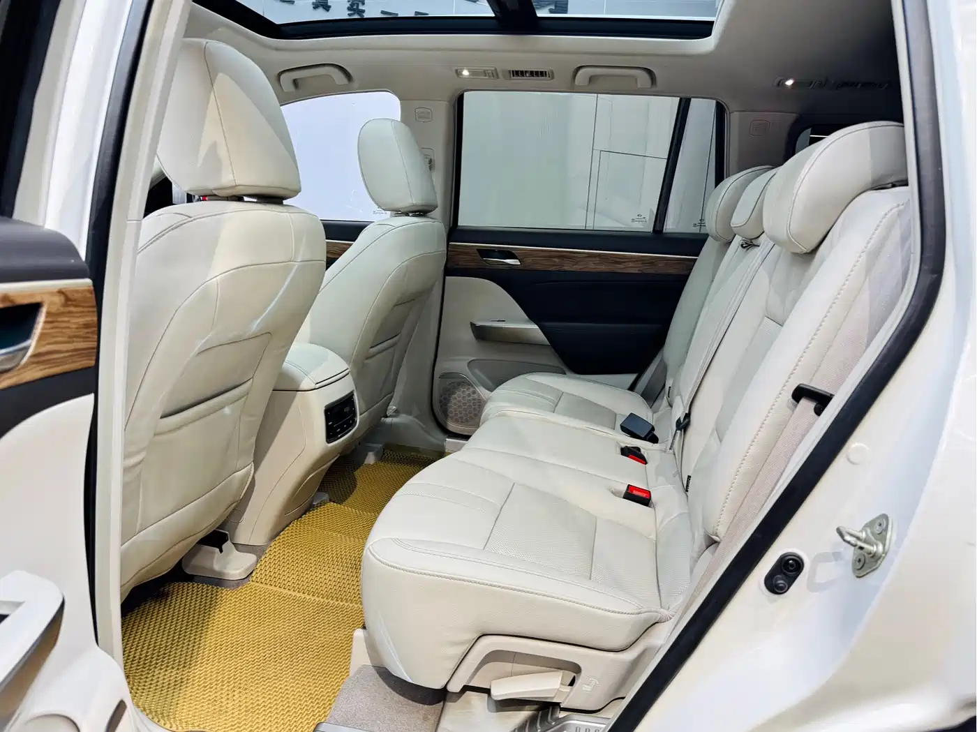 GAC Trumpchi Trumpchi GS8 2017 320T 2WD Luxury Smart Connect (7-seater) фото 4