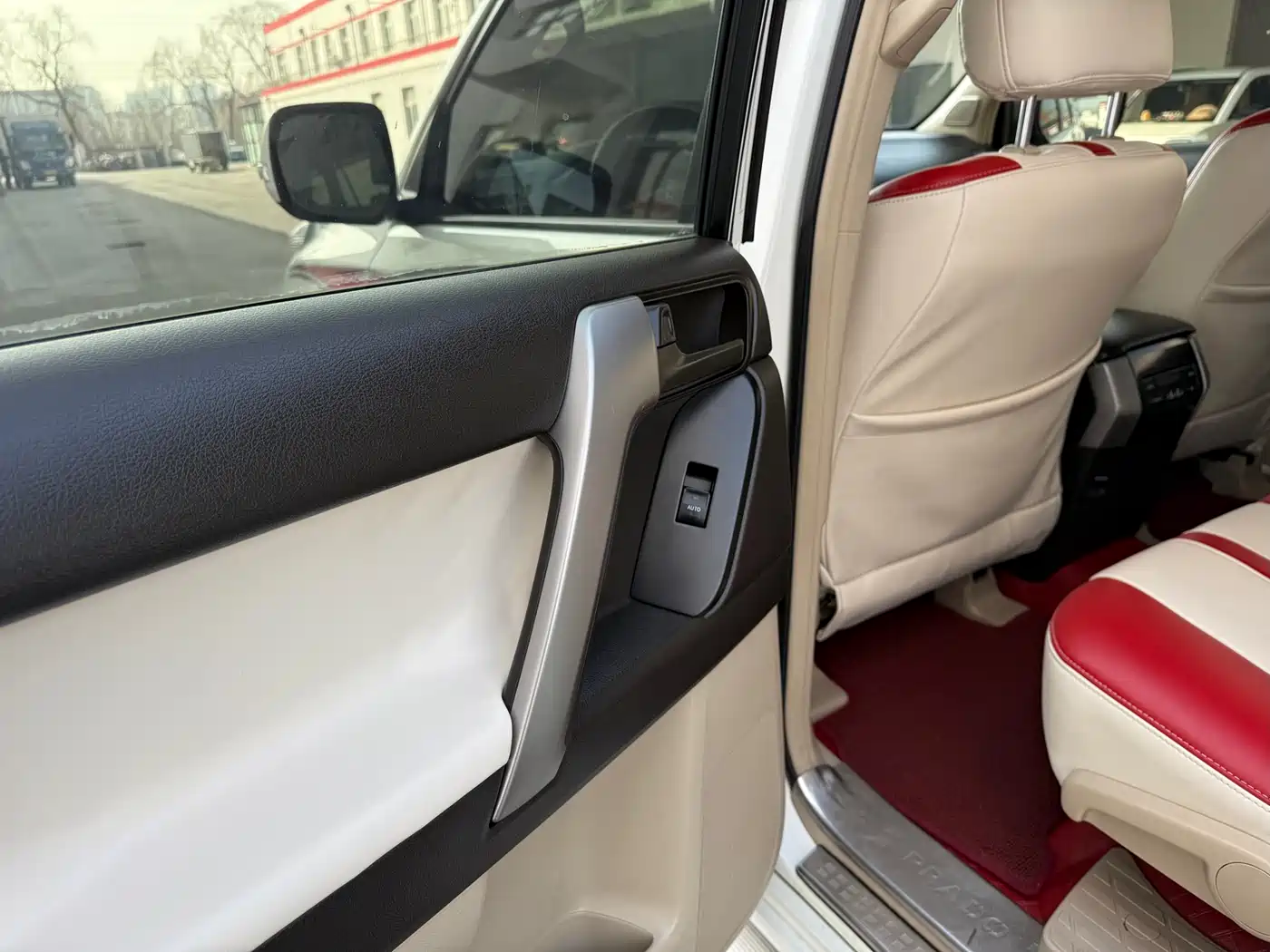 Toyota Prado (Import) 2010 2.7L Automatic Standard фото 15