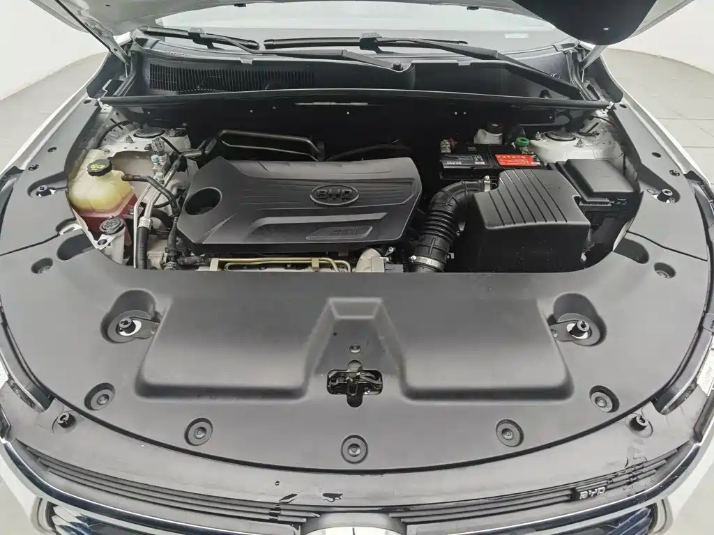 BYD Song 2021 2021 Classic Edition 1.5T Manual Luxury