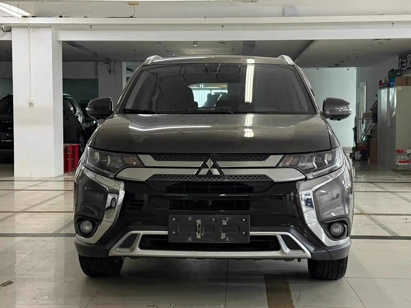 Mitsubishi Outlander 2019 2.4L 4WD Deluxe Edition 7-Seater China VI фото 2