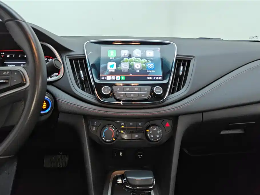 Chevrolet Monza 2020 Mild Hybrid RS 330T Automatic Smooth Edition фото 13