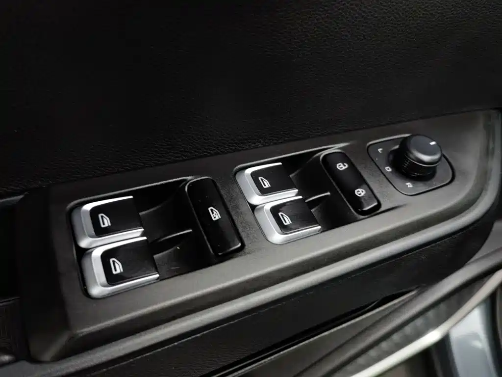 Geely Okavango 2020 2020 1.8TD DCT Flagship 5-Seater