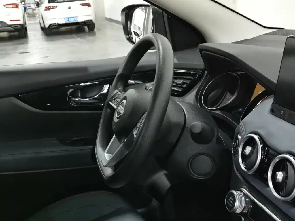 Nissan Qashqai 2025 2025 Honor 2.0L CVT XV Sincere Edition