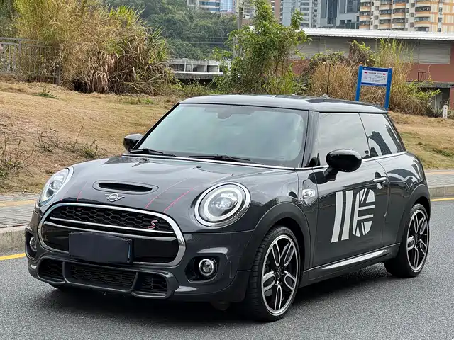 MINI 