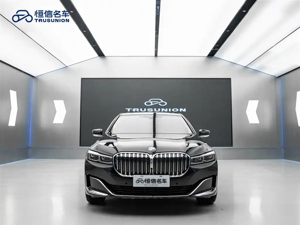 BMW 7 Series 2019 730Li Luxury Package фото 2