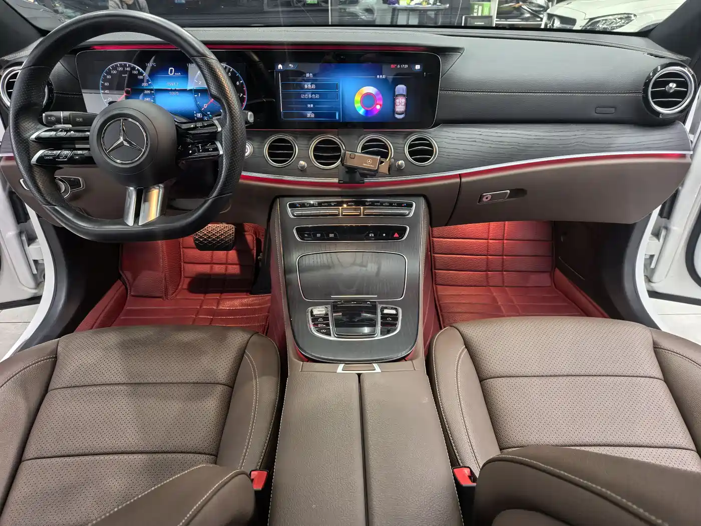 Mercedes-Benz E-Class 2021 E 300 L Sport Fashion фото 10