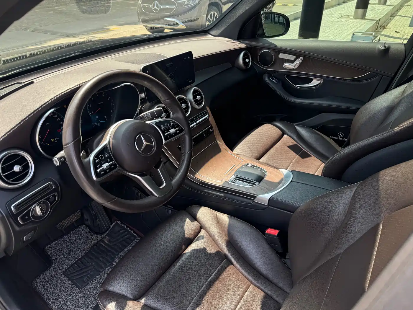 Mercedes-Benz GLC 2020 Facelift GLC 300 L 4MATIC Dynamic фото 6