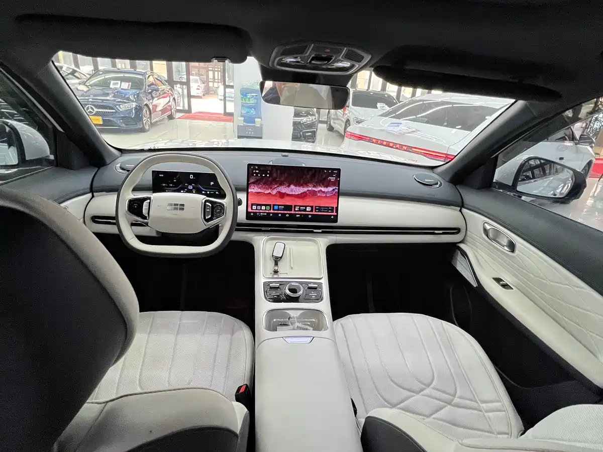 Geely Galaxy Galaxy Starship 7 EM-i 2025 Model 120km Explorer+ Edition фото 8