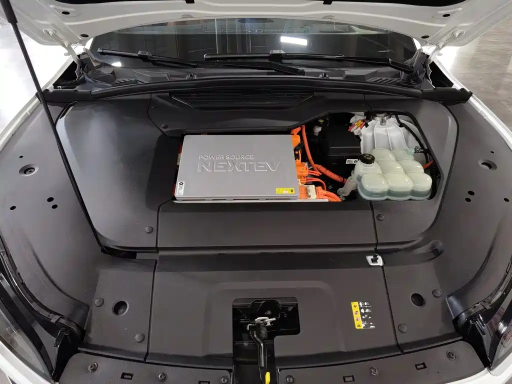 Фото 6 - NIO EC6