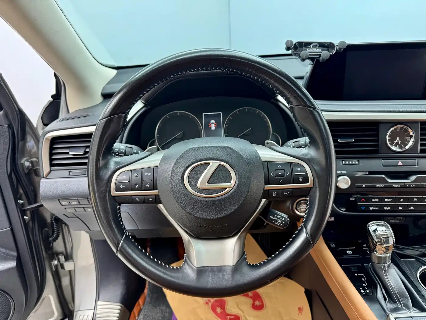 Lexus RX 2020 300 4WD Elegance Edition China VI фото 16