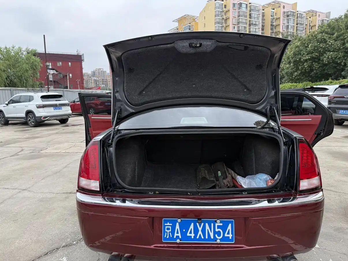 Chrysler 300C 2006 2006 Model 5.7L Luxury Navigator Edition