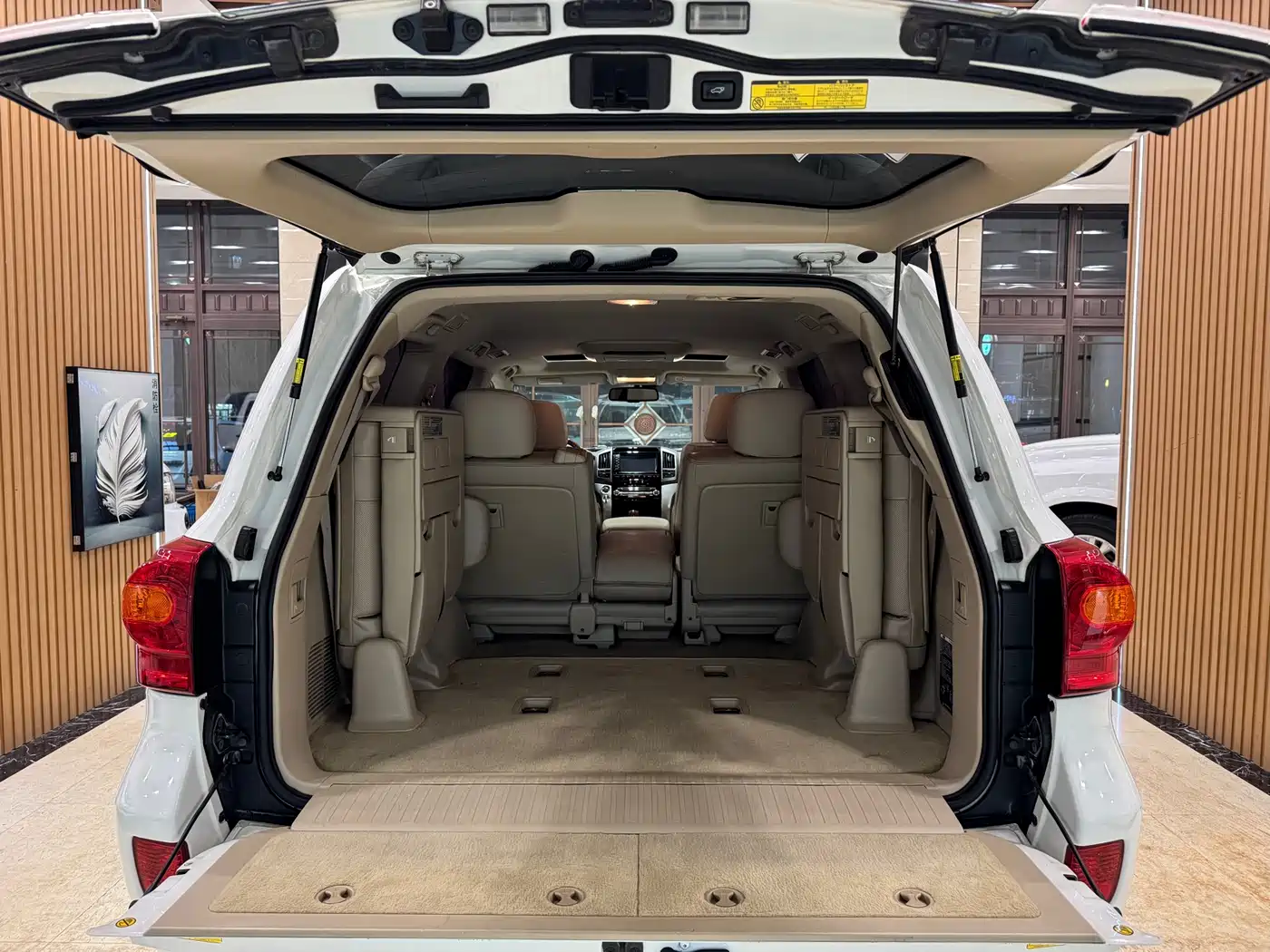 Toyota Land Cruiser 2013 2012 4.6L Automatic VX-R