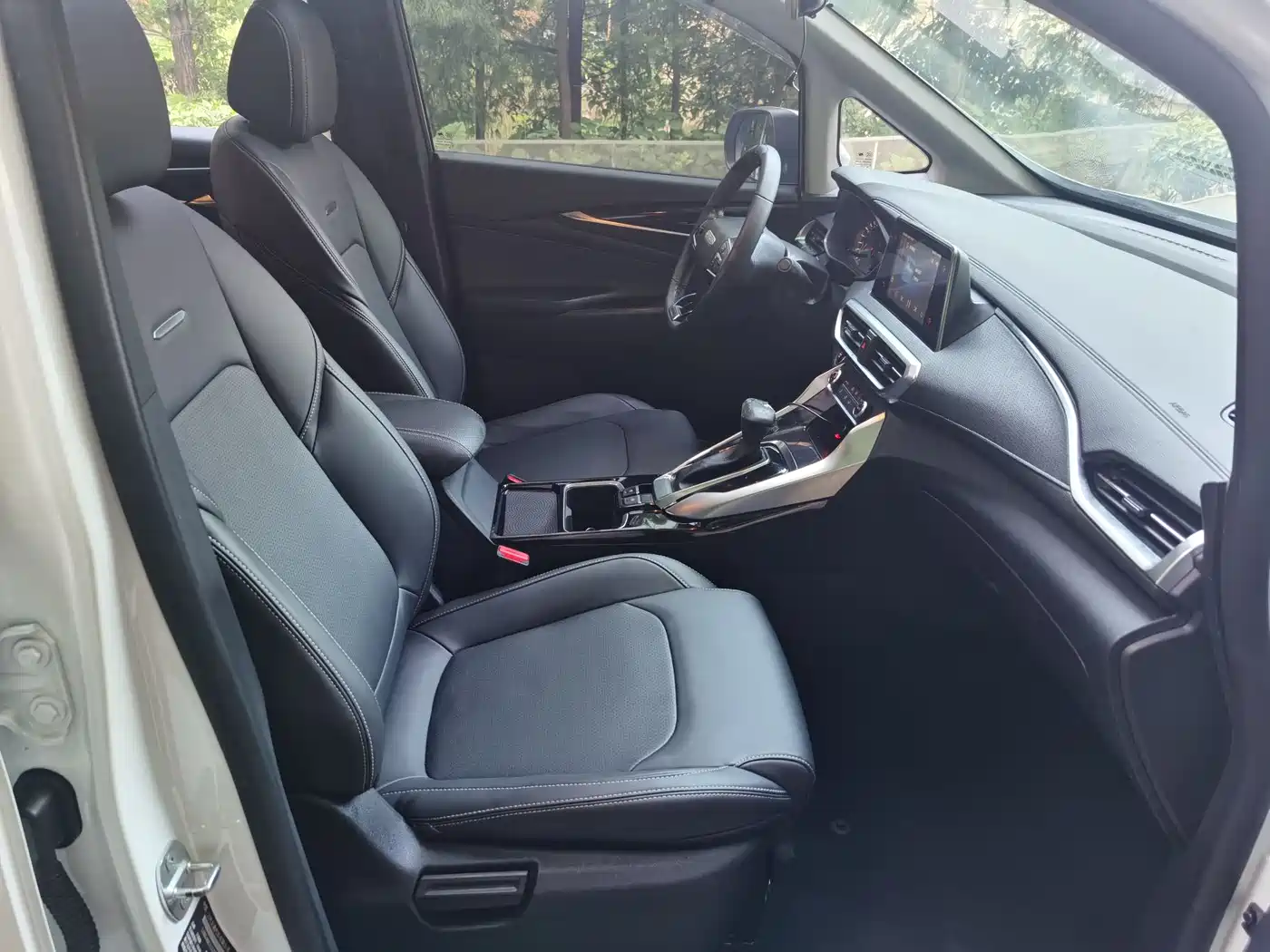 SAIC Maxus Maxus G50 2019 1.5T Automatic Elite Edition China VI фото 15