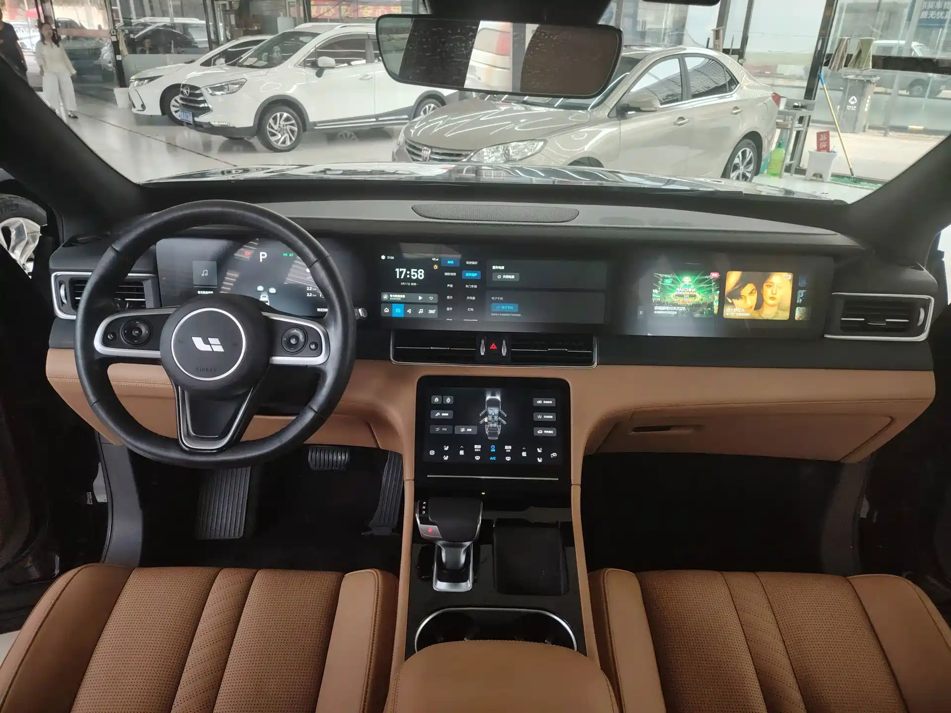 Фото 8 - Li Auto Li ONE
