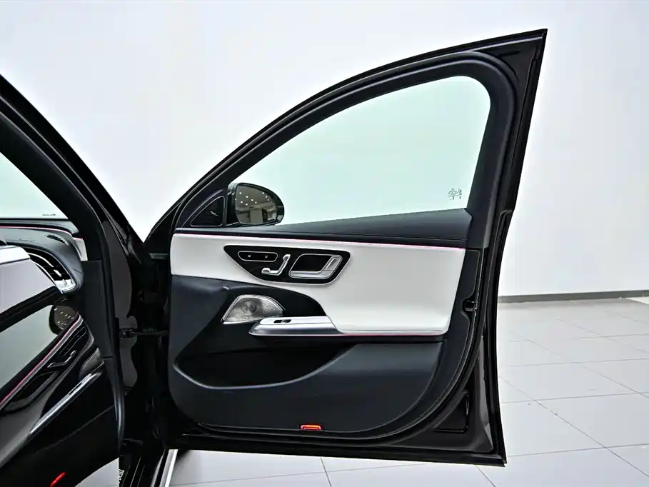 Mercedes-Benz E-Class 2024 Model E 300 L Luxury фото 21