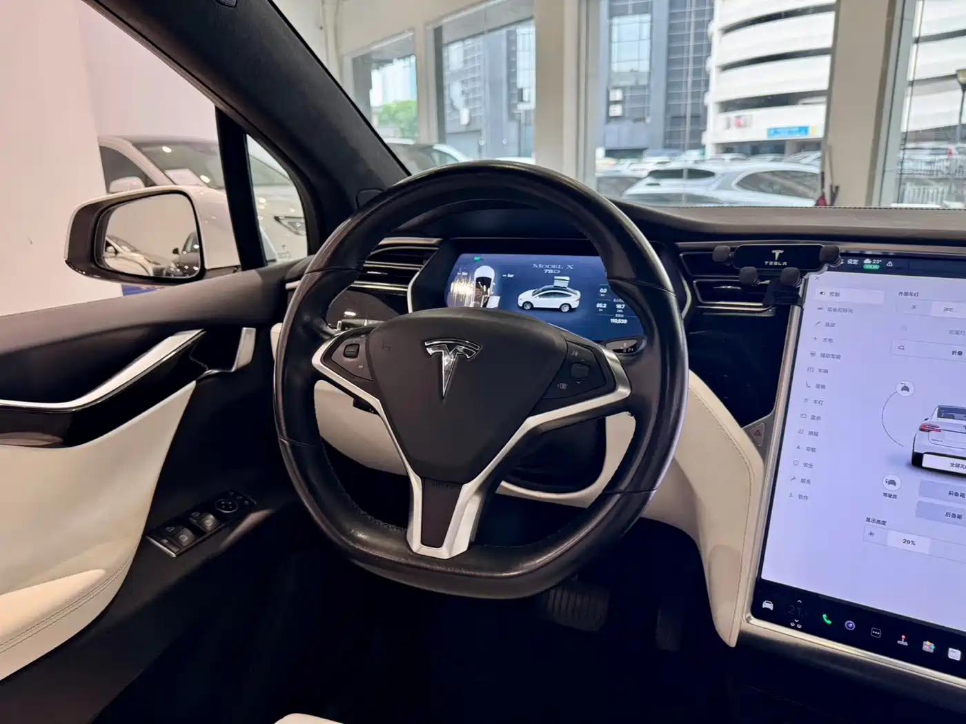 TESLA MODEL X