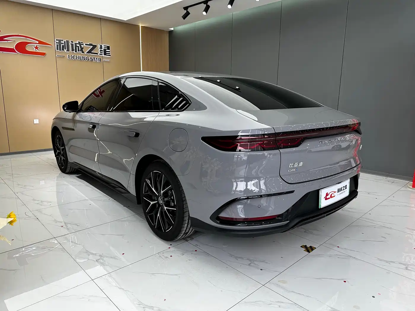 BYD HAN