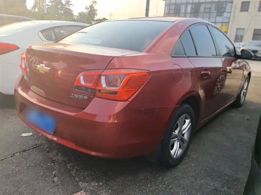 Chevrolet Cruze 2015 1.5L Classic SE MT фото 7