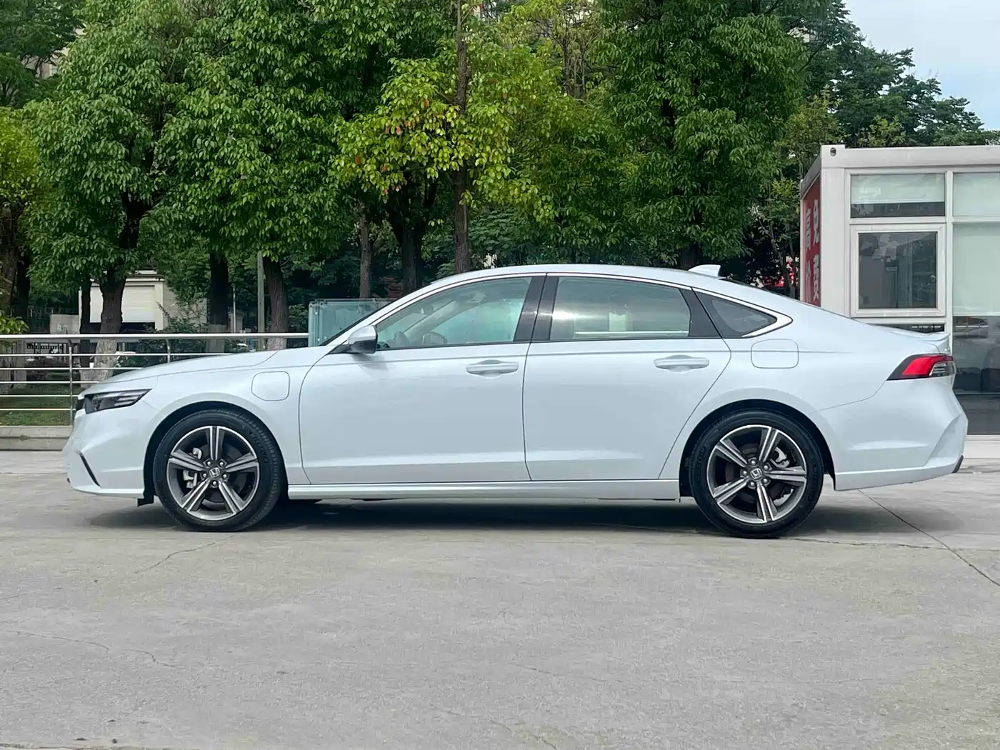 Honda Inspire Hybrid 2026 2023 e:PHEV Premium Edition