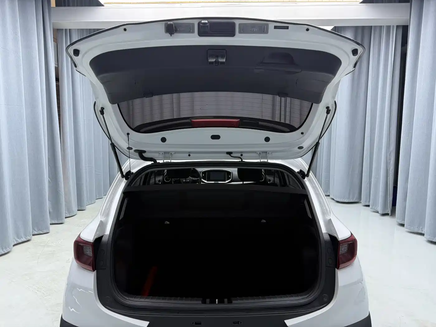 Kia KX1 2021 1.4L CVT Fun Sunroof Version фото 11