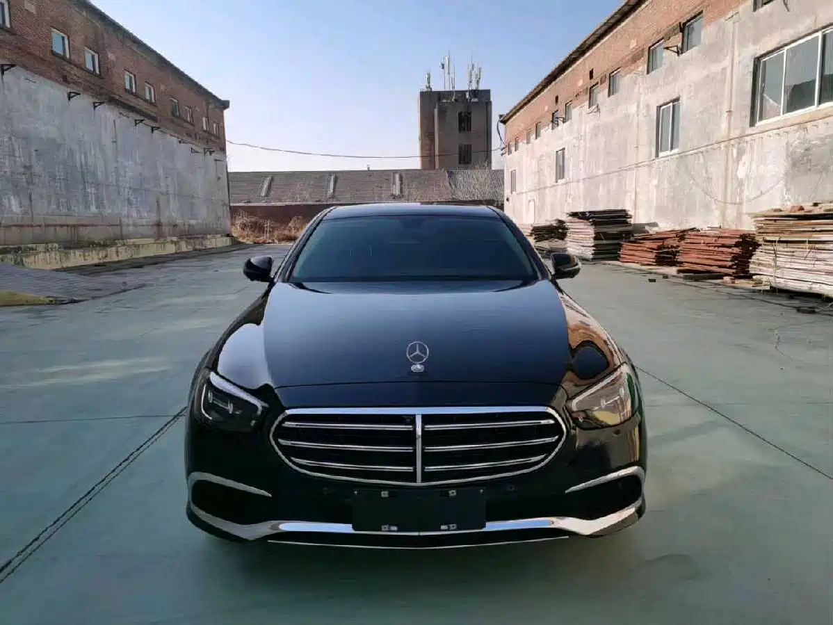 Mercedes-Benz E-Class 2023 E 300 L Fashion фото 2