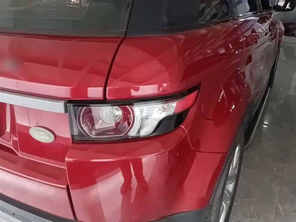 Land Rover Range Rover Evoque 2015 2.0T 5-Door Fashion Edition фото 8