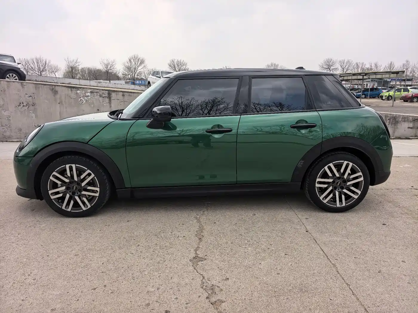 MINI 2025 1.5T COOPER Classic 5-Door фото 5