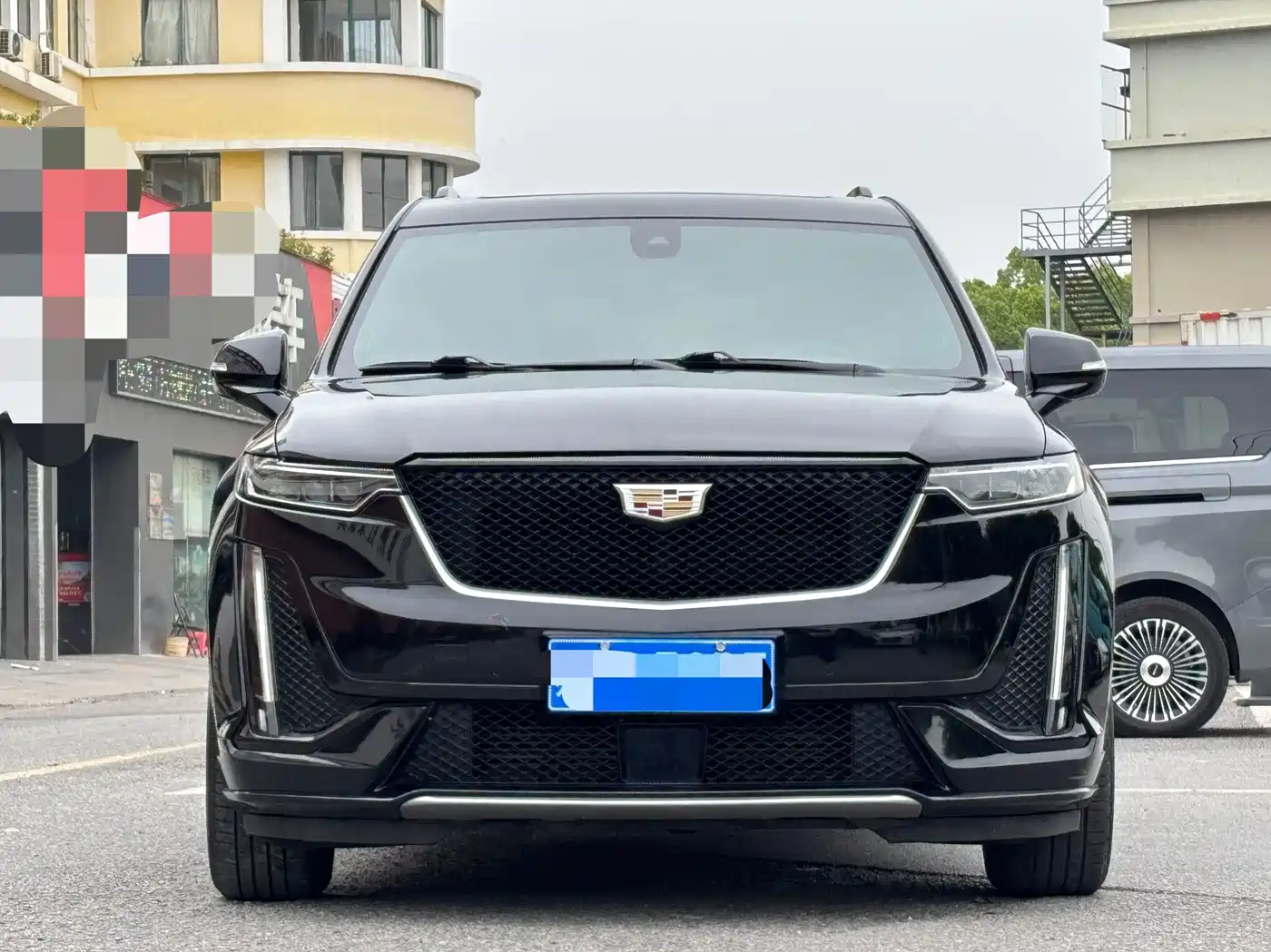 Photo 2 - Cadillac XT6