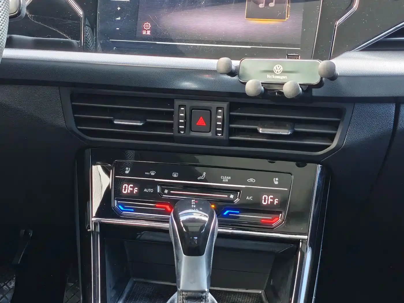 Volkswagen Passat 2025 Outstanding 380TSI Dragon Soaring Edition фото 15
