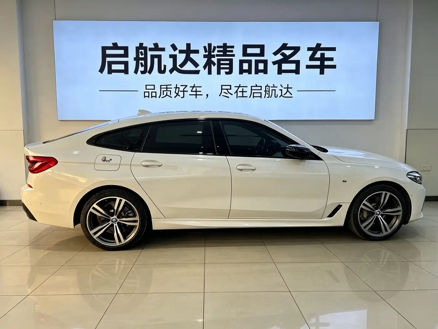 BMW 6 Series GT 2021 630i M Sport Package фото 10