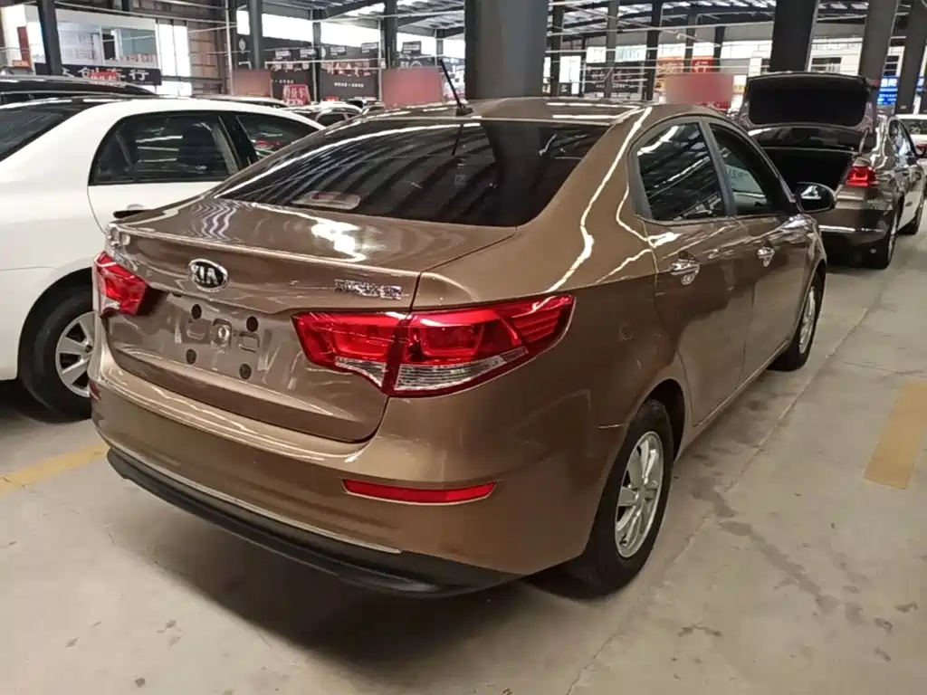 Kia K2 2017 2015 Sedan 1.4L AT GLS