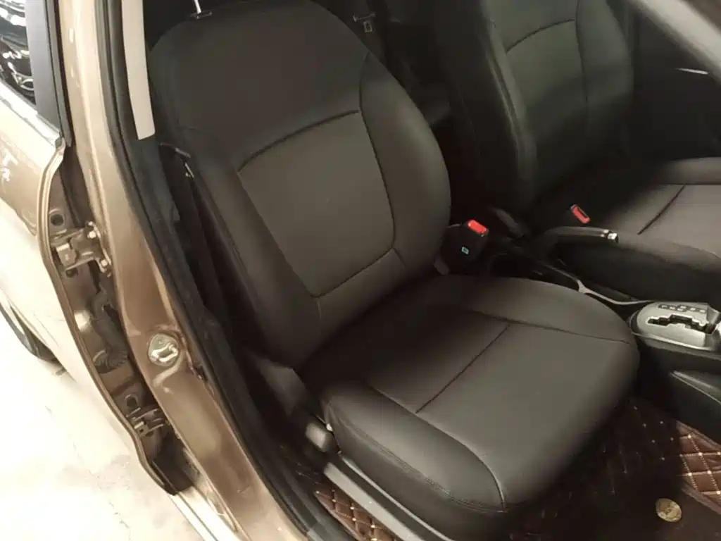 Kia K2 2017 2015 Sedan 1.4L AT GLS