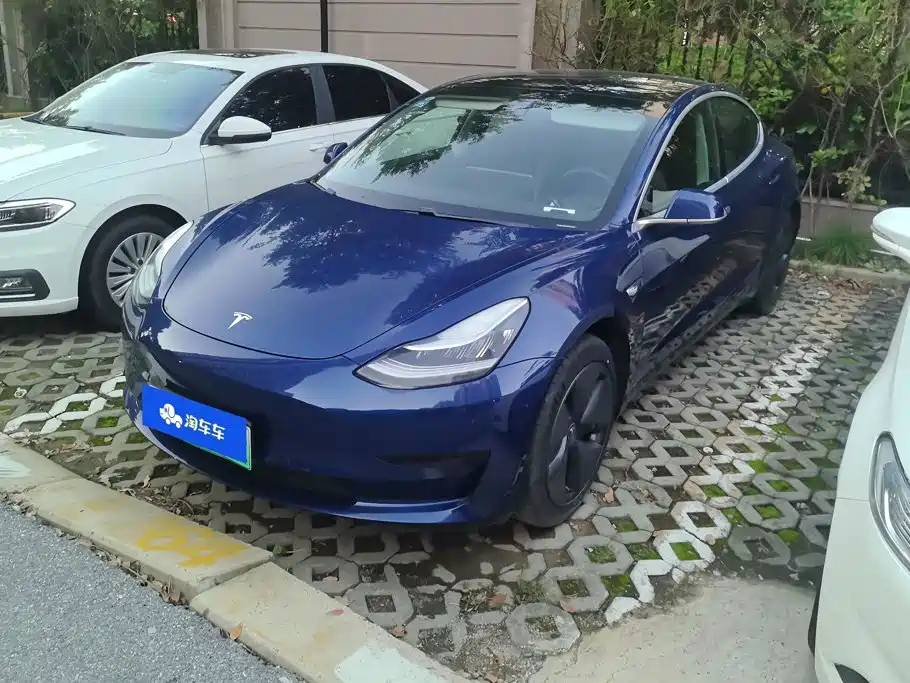 Tesla Model 3 2020