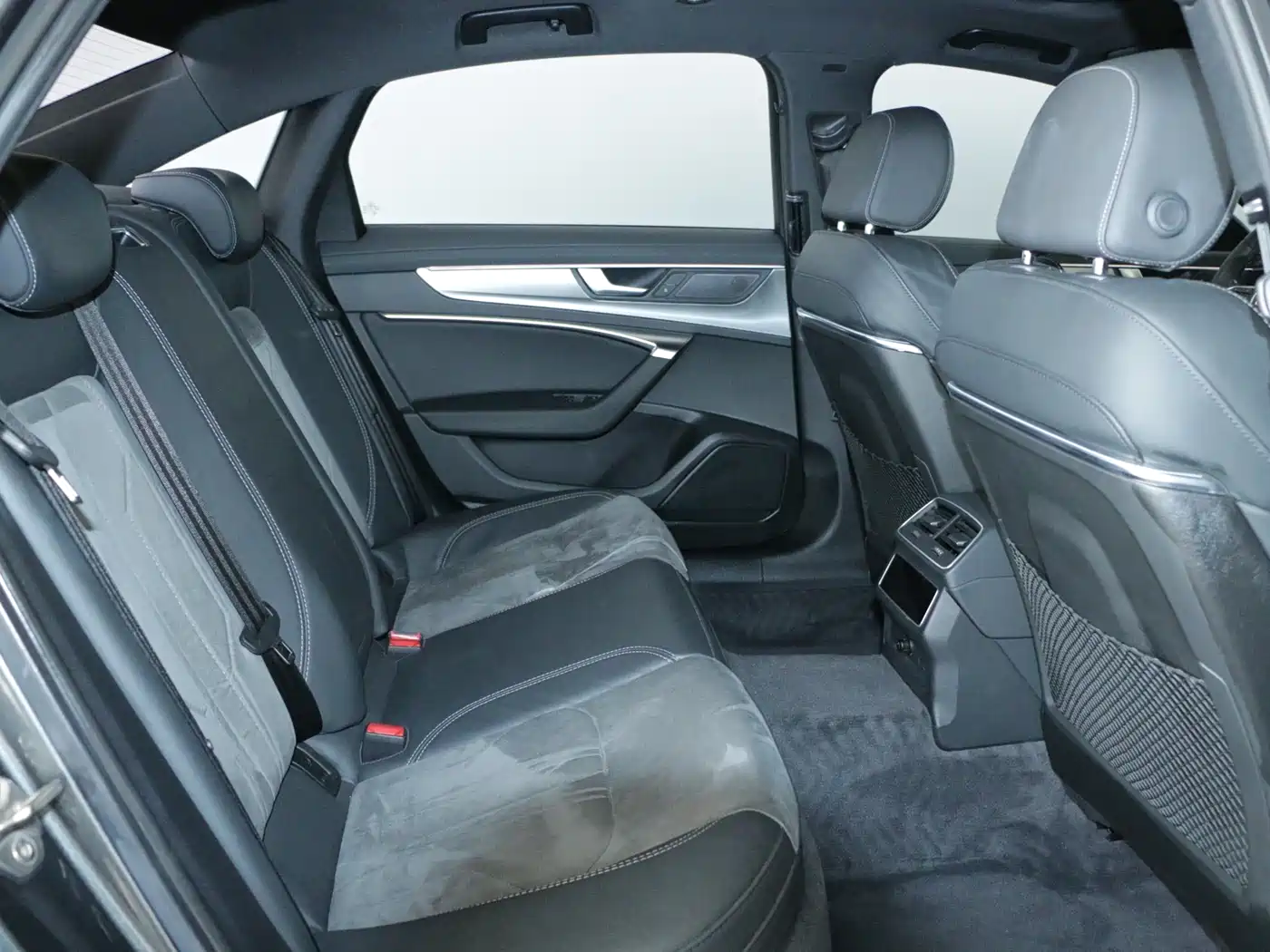 Audi A6L 2021 45 TFSI quattro Exclusive Sport фото 8