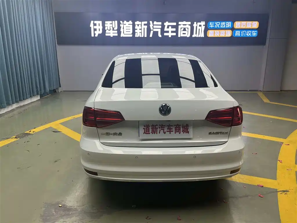 Volkswagen Sagitar 2018 1.6L Automatic Comfort фото 8