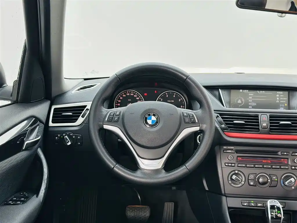 BMW X1 2015 Model sDrive18i Fashion Advanced Edition фото 17