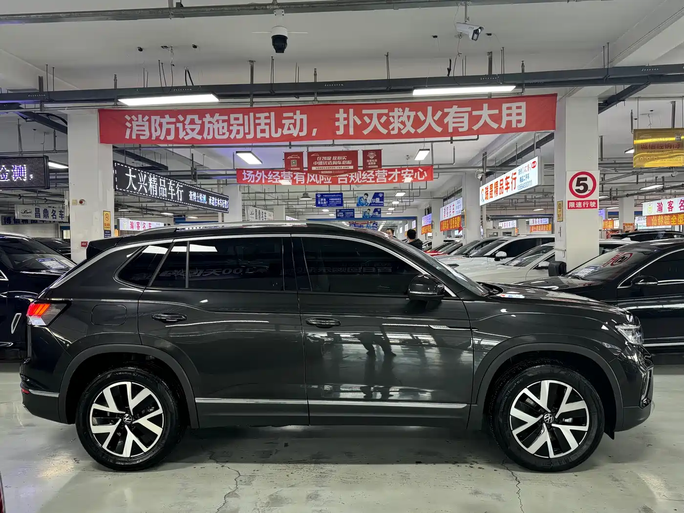 Volkswagen Tayron 2024 300TSI 2WD Luxury Plus Advanced фото 4