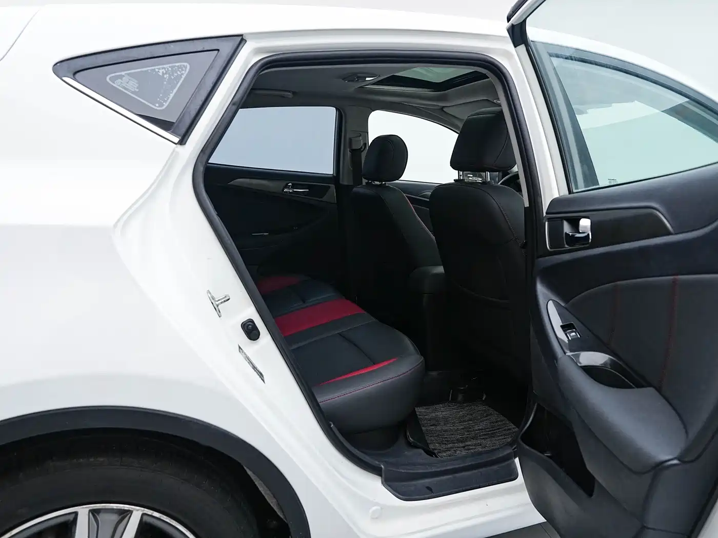Changan Eado XT 2017 2016 1.6L Manual Stylish Cool Edition
