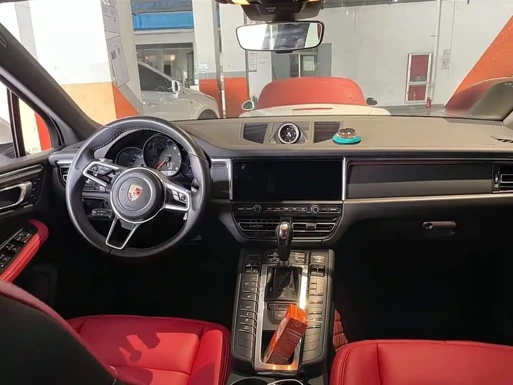 Porsche Macan 2018 Macan 2.0T фото 8