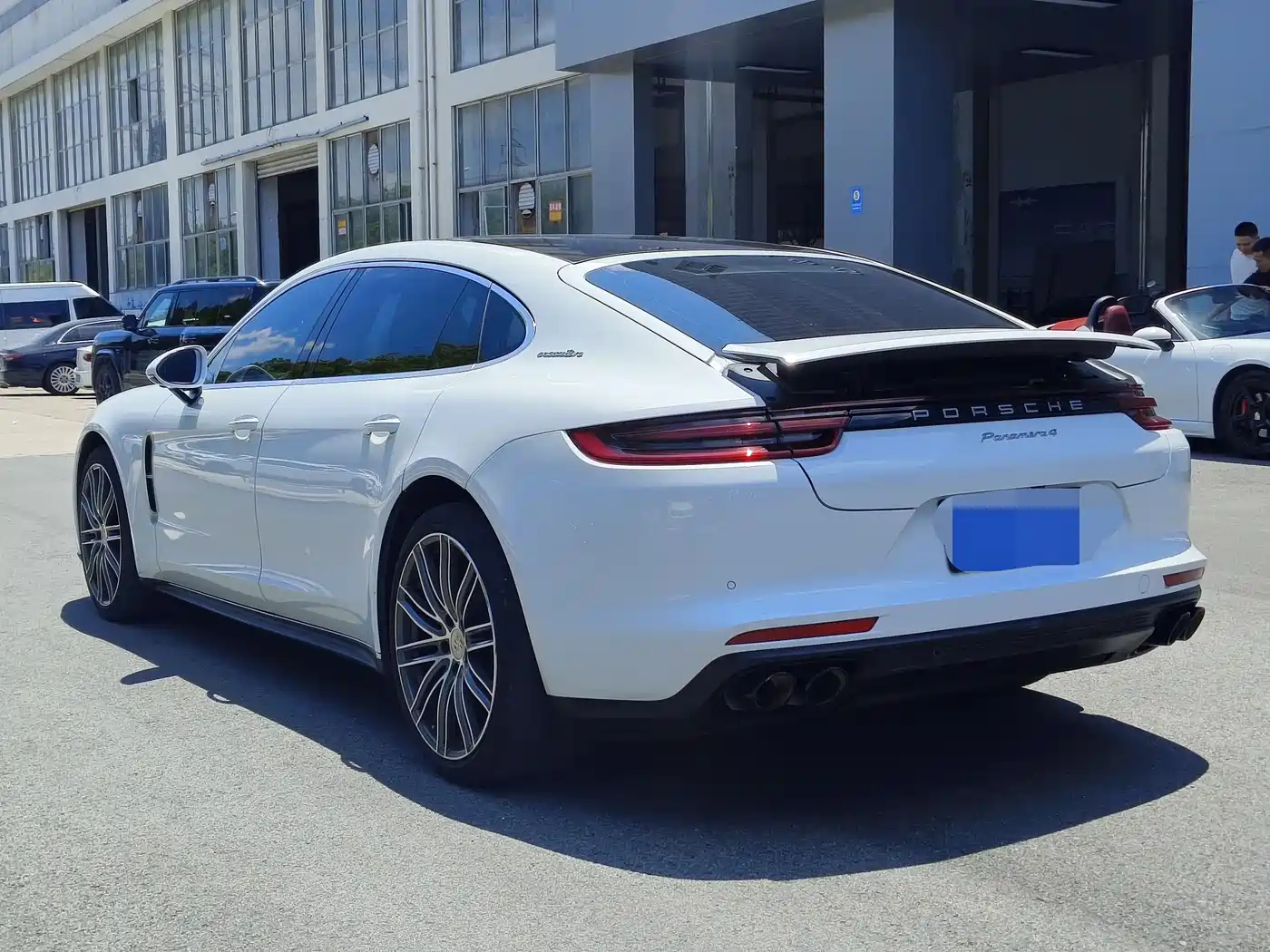 Porsche Panamera 2019 Panamera 4 Executive Long Wheelbase 2.9T фото 13